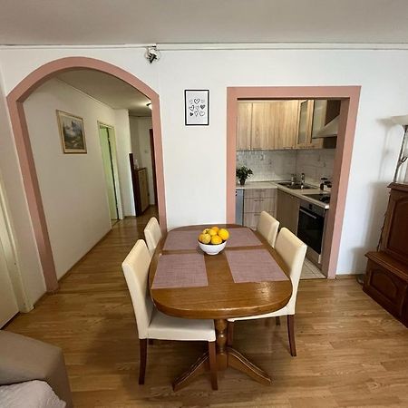 Apartman Spahija シベニク エクステリア 写真