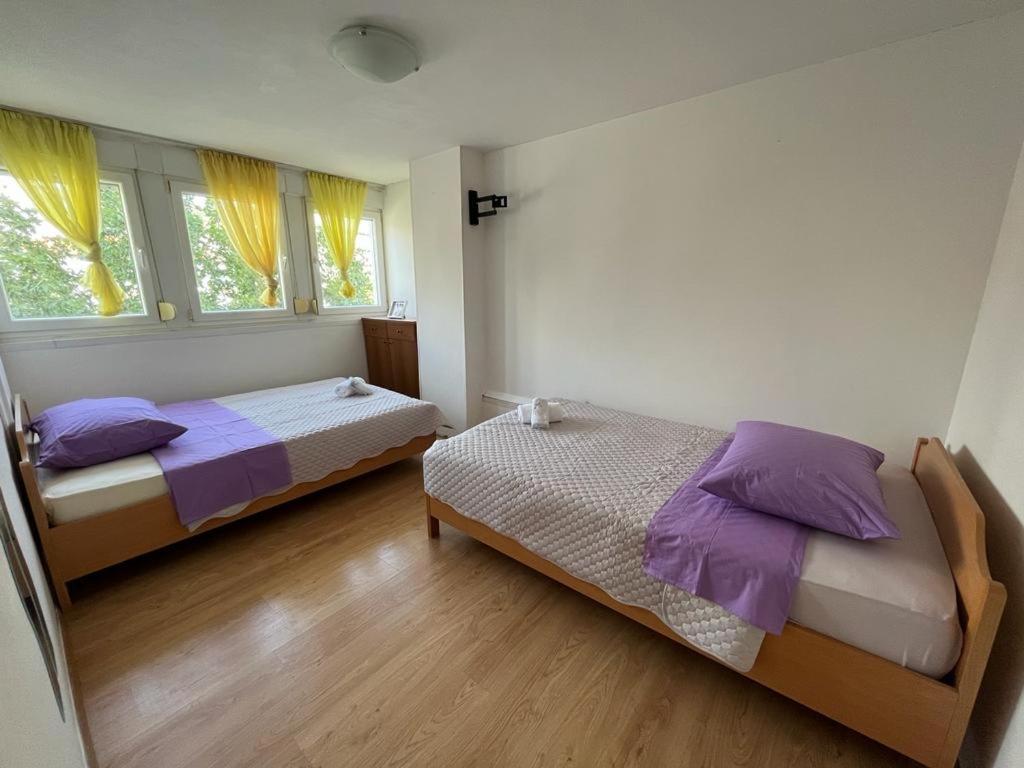Apartman Spahija シベニク エクステリア 写真